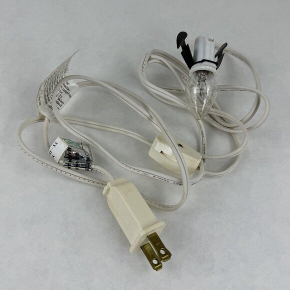 Santas Workbench Cornerstone Cobbler Haberdashery Lighted Porcelain Christmas - Picture 8 of 16